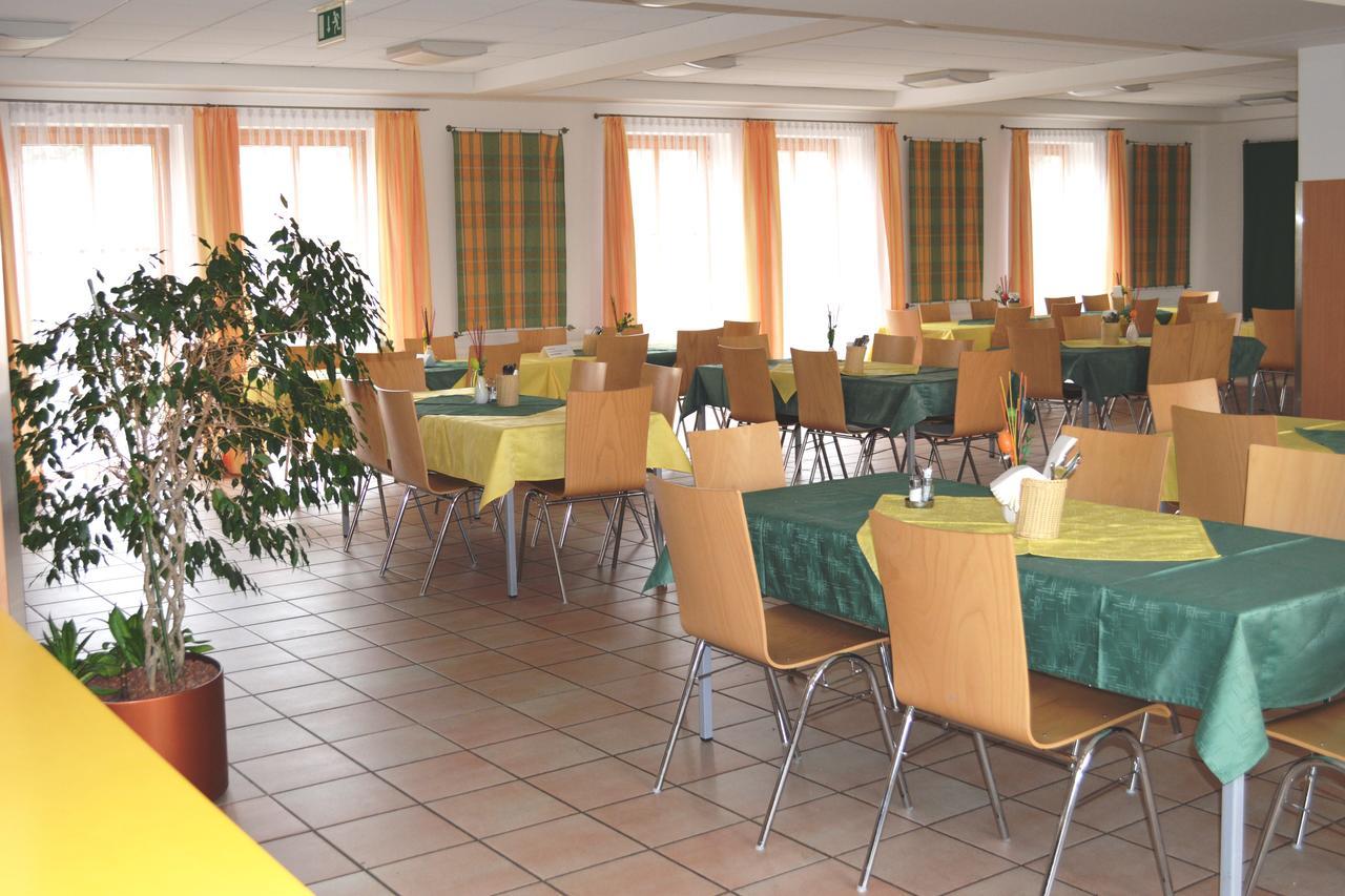 Gaestehaus Der Lk-Technik Mold Exterior photo