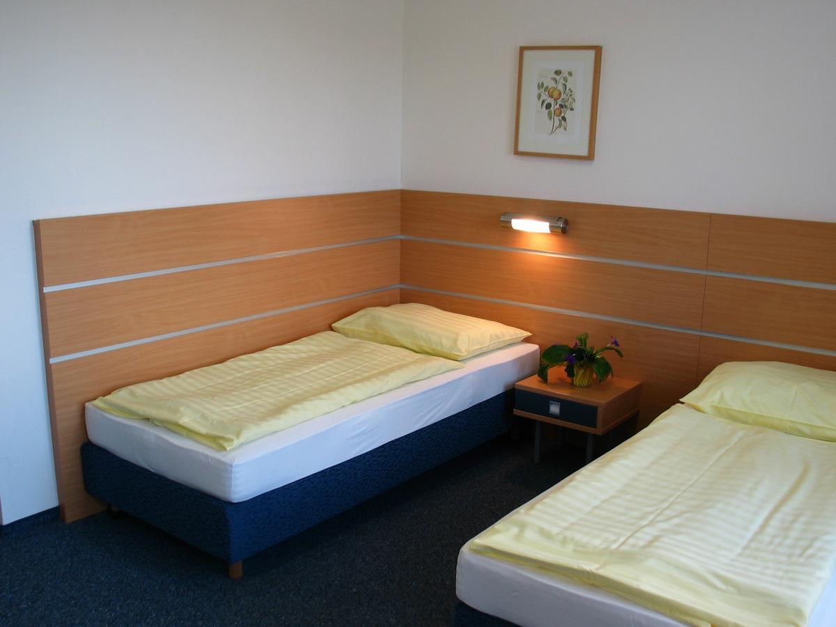 Gaestehaus Der Lk-Technik Mold Exterior photo